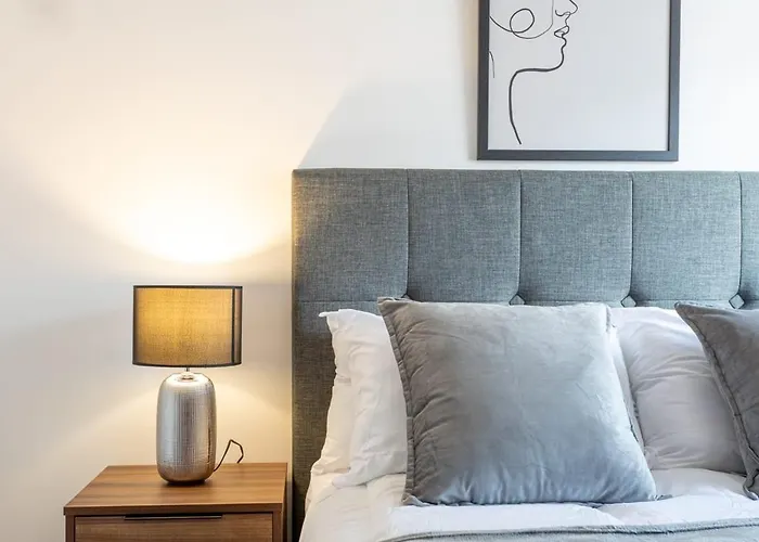 Stayzeni, Ouse Court Modern 2 Bed Appartamento *