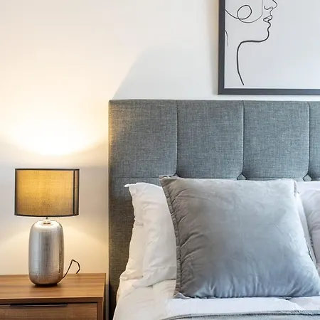 Stayzeni, Ouse Court Modern 2 Bed Apartmán *